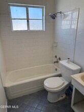 1300 N Ochoa St in El Paso, TX - Building Photo - Building Photo