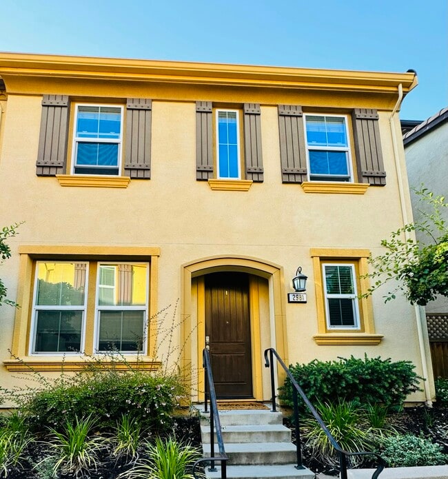 property at 2981 Vittoria Loop