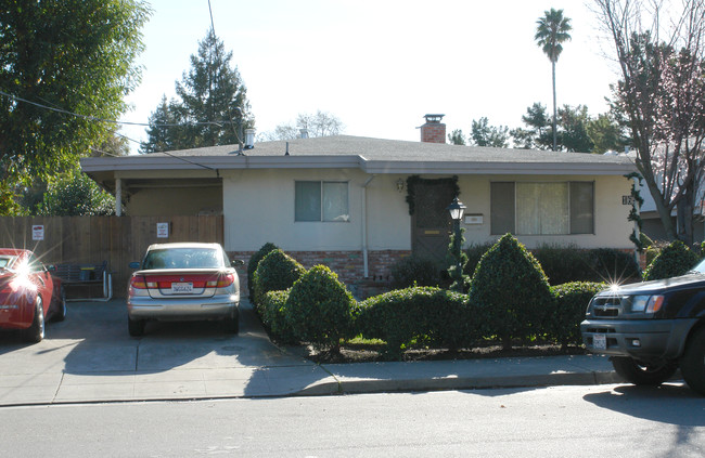 165 Sierra Vista Ave in Mountain View, CA - Building Photo - Building Photo