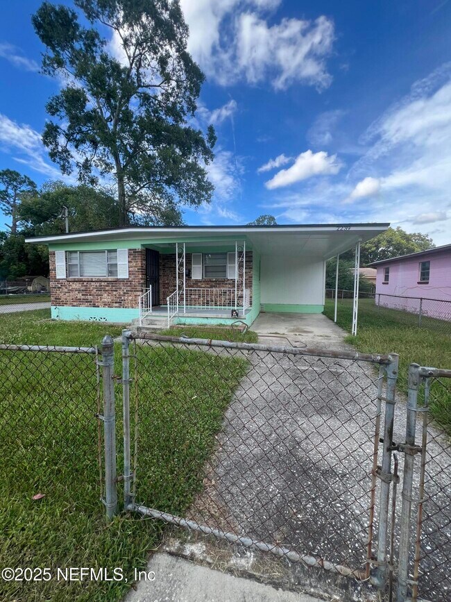 2239 Sherrington St in Jacksonville, FL - Building Photo - Building Photo