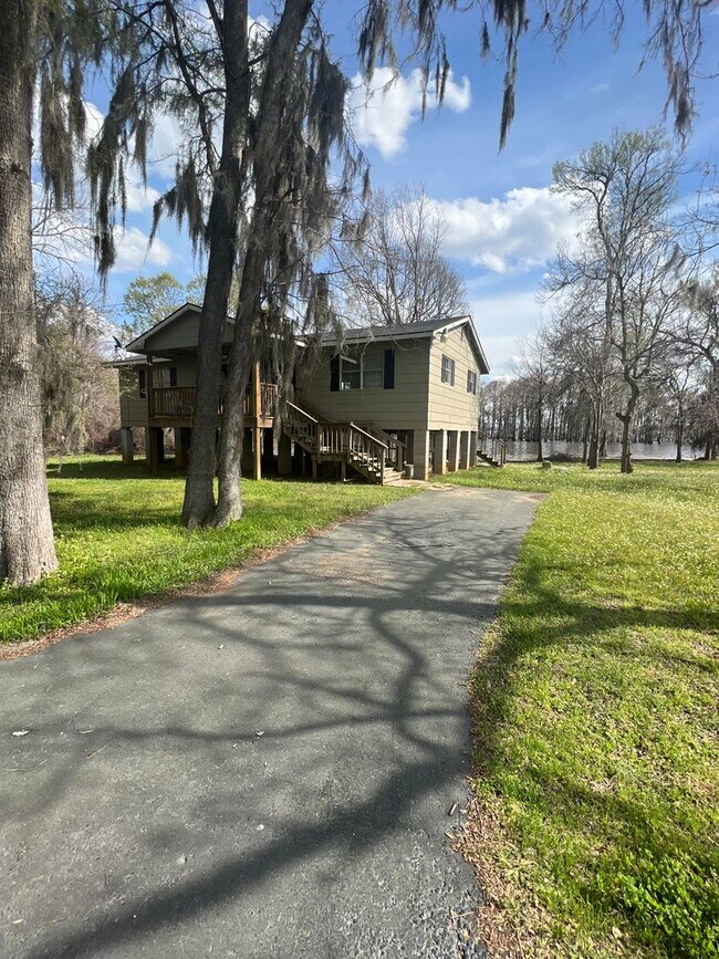 1228 C C Sandidge Rd in Elm Grove, LA - Building Photo - Building Photo