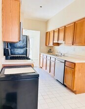 988 Sheridan Cir in Naperville, IL - Foto de edificio - Building Photo