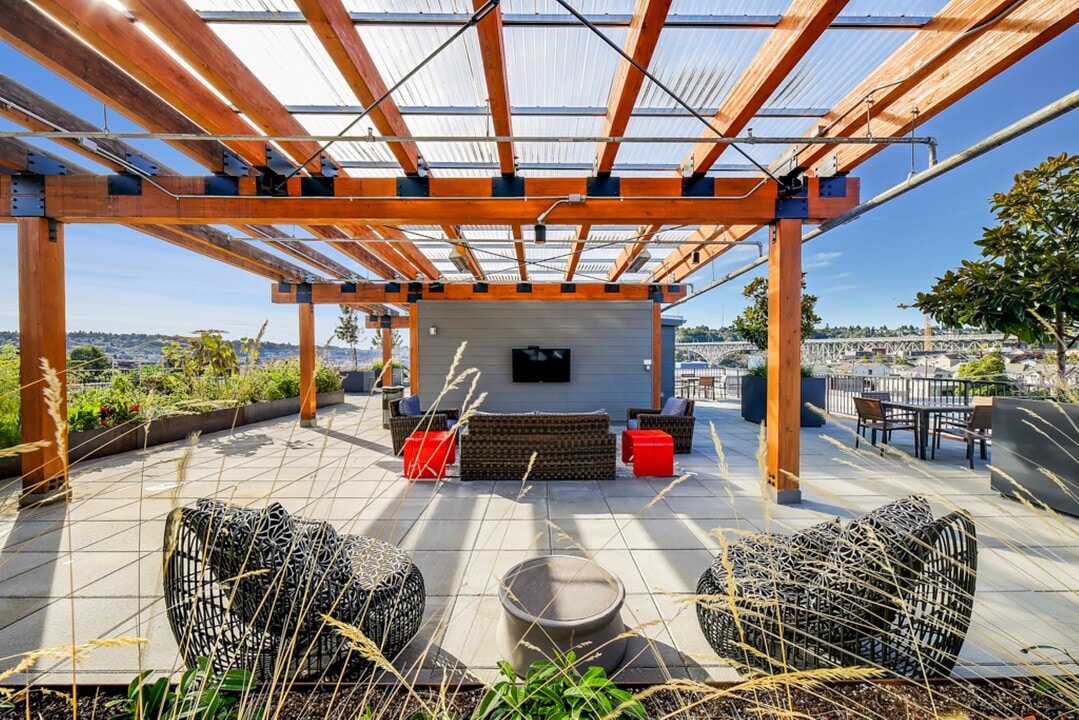 The Hayes on Stone Way in Seattle, WA - Building Photo