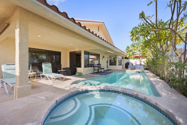 property at 76809 New York Ave