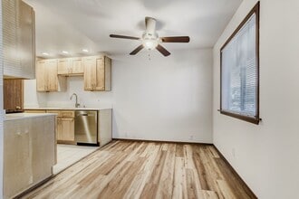 4210 SW Hinds St in Seattle, WA - Building Photo - Building Photo