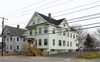 32 Washington St in Auburn, ME - Building Photo