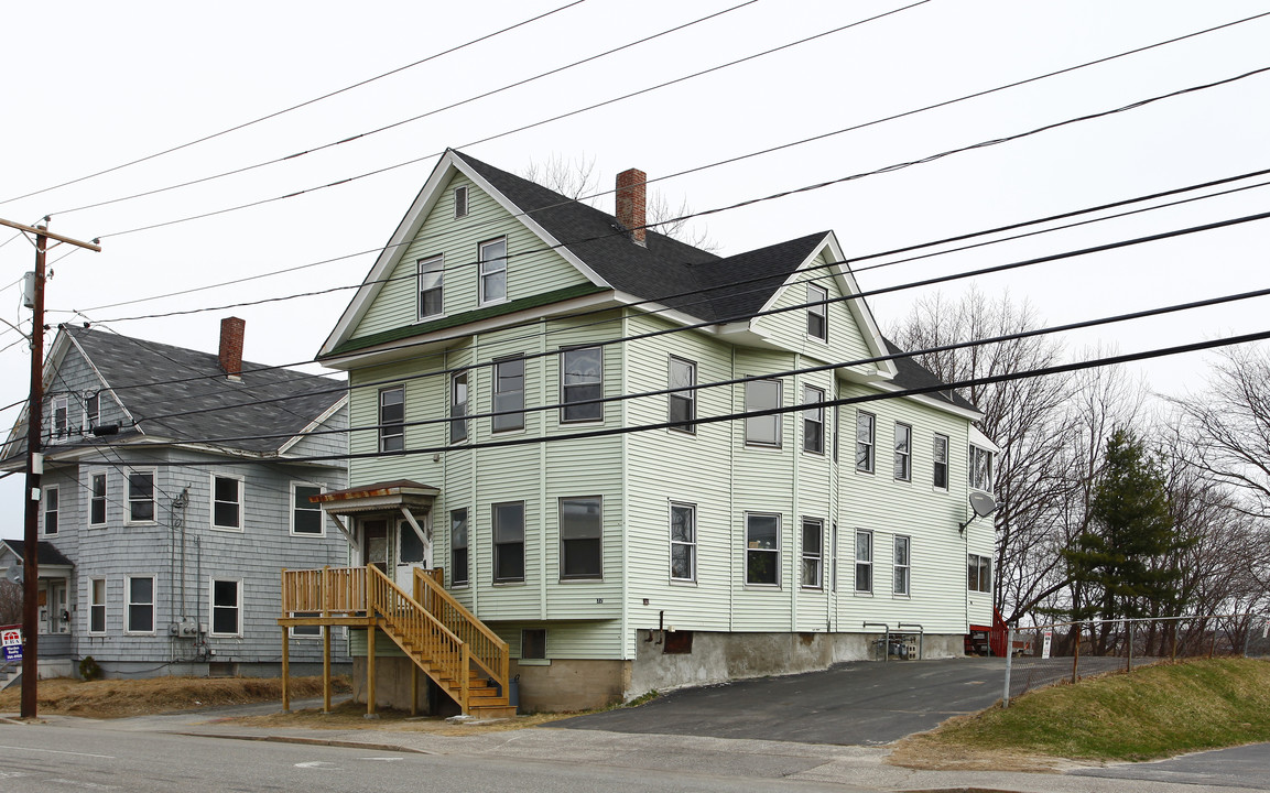 32 Washington St in Auburn, ME - Foto de edificio