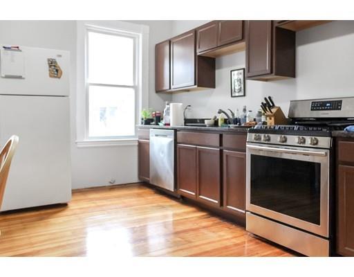 35-1/2 Essex St in Cambridge, MA - Building Photo