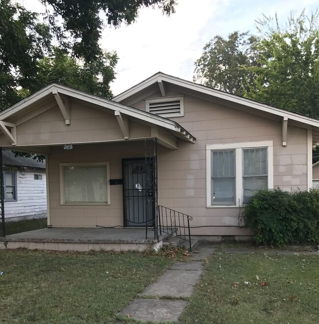 property at 2412 W Broadway St