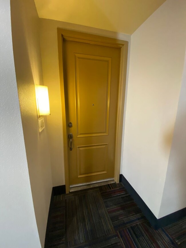 39 E Agate Ave in Las Vegas, NV - Building Photo - Building Photo