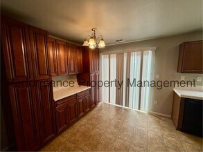 719 Kyra Ave in Mc Farland, CA - Building Photo - Building Photo