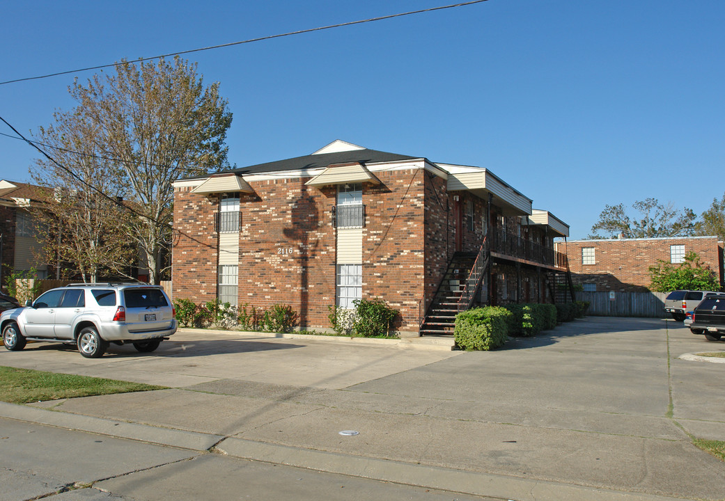 2116 Giuffrias Ave in Metairie, LA - Building Photo