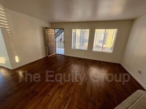 4042 W Meadow Ave in Visalia, CA - Building Photo - Building Photo