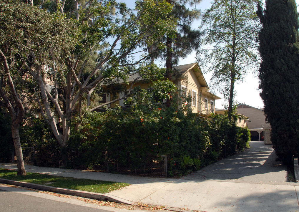 510-512 S Oak Knoll Ave in Pasadena, CA - Building Photo