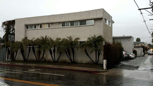 8965 Cadillac Ave in Los Angeles, CA - Foto de edificio - Building Photo