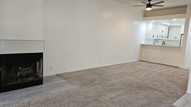 2601 S Broadmoor Dr in Palm Springs, CA - Building Photo - Building Photo