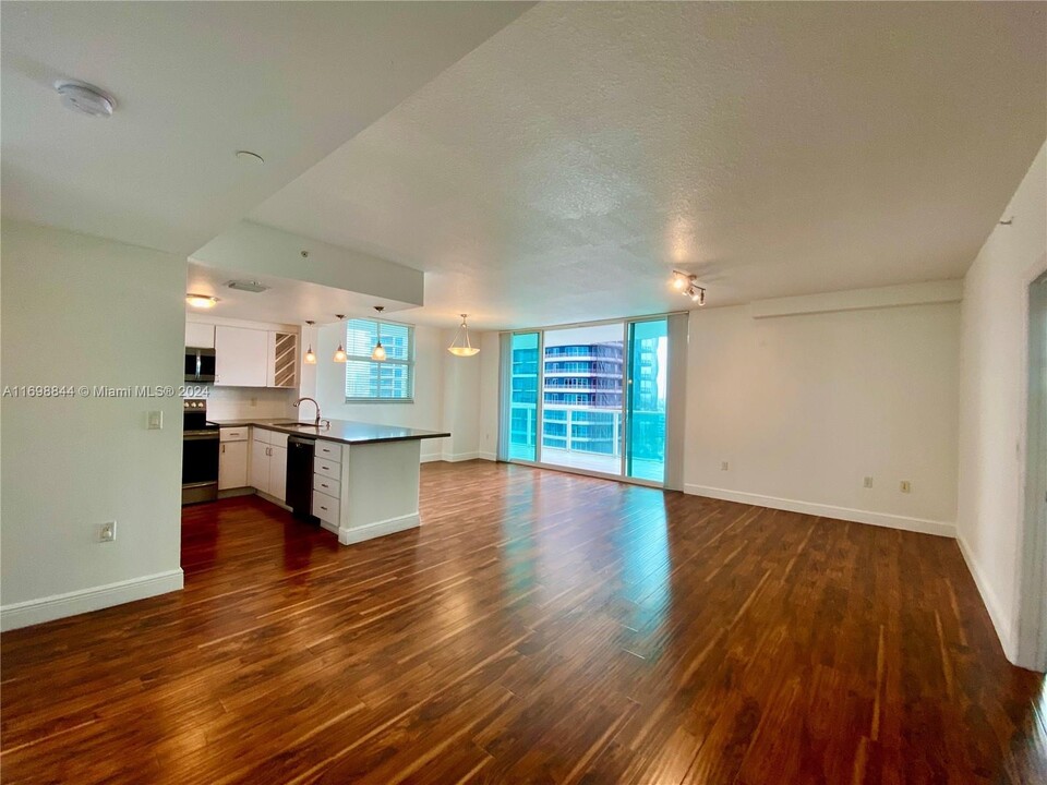 1250 S Miami Ave, Unit # 1901 in Miami, FL - Building Photo