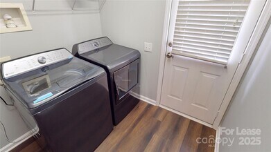 5532 Werburgh St in Charlotte, NC - Building Photo - Building Photo