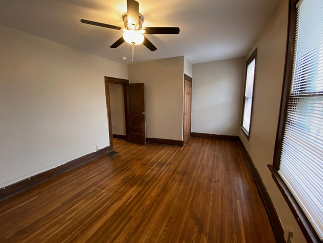 295 E 19th Ave in Columbus, OH - Foto de edificio - Building Photo