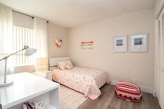 8300 N Sherman Cir-Unit -D506 in Miramar, FL - Building Photo - Building Photo