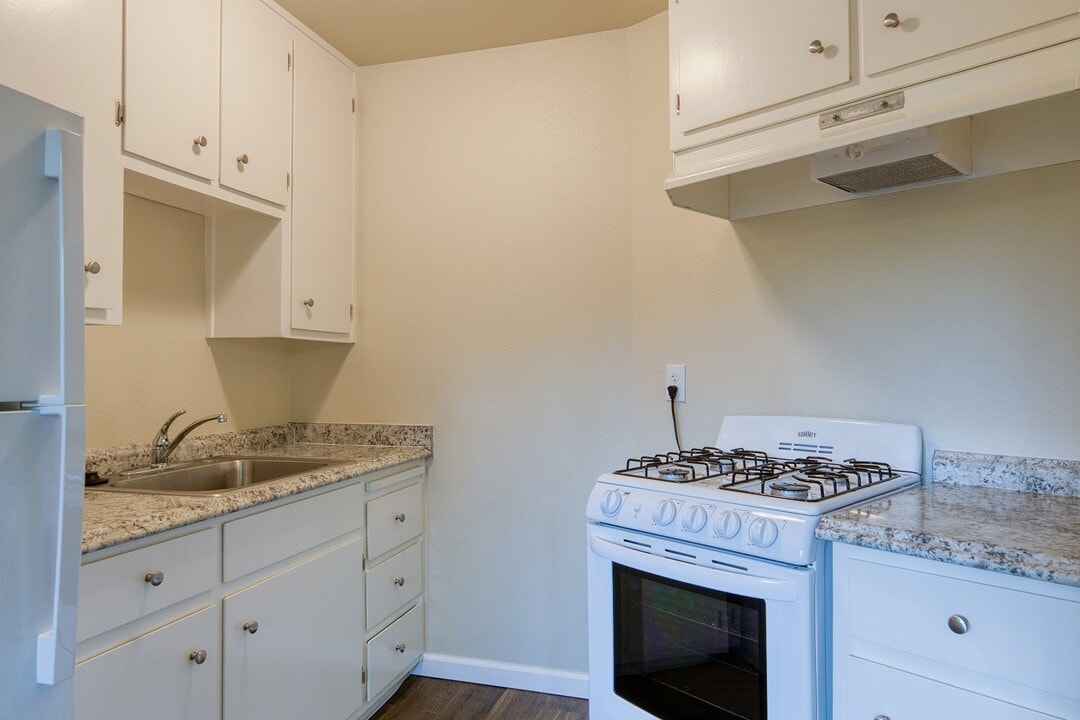 ReNew Arden in Sacramento, CA - Building Photo