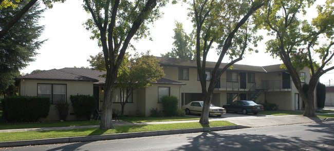 1840 U St in Merced, CA - Building Photo - Building Photo