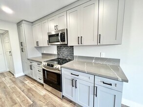 282 Redondo Ave in Long Beach, CA - Building Photo - Building Photo