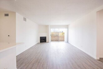 10020 Zelzah Ave in Los Angeles, CA - Building Photo - Building Photo