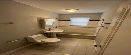 4008 W Nelson St, Unit 8A in Chicago, IL - Building Photo - Building Photo