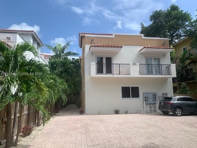 property at 2945 Coconut Ave