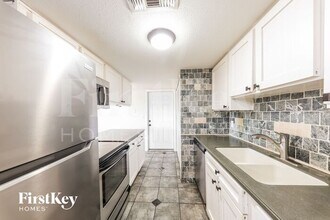 6104 W Nancy Rd in Glendale, AZ - Foto de edificio - Building Photo