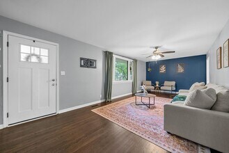 102 Preston Dr in Clarksville, TN - Building Photo - Building Photo