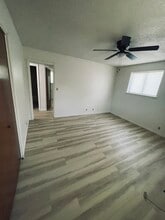 1504 N Washington Ave, Unit Unit 1 in Wellington, KS - Foto de edificio - Building Photo