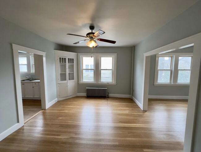 56 S Main St, Unit A in Uxbridge, MA - Building Photo - Building Photo