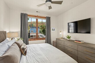 501 W Main St in Aspen, CO - Building Photo - Building Photo