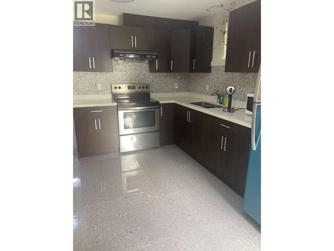 property at 3254 E 6th Ave