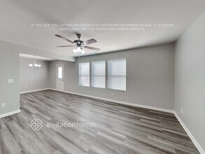 6121 Fazenda Drive in Charlotte, NC - Foto de edificio - Building Photo