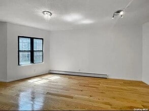 147-14 Hillside Ave. in Queens, NY - Building Photo - Building Photo