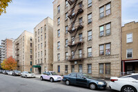 3230 Cruger Ave in Bronx, NY - Foto de edificio - Building Photo