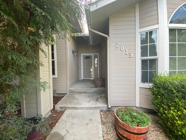 2019 Kentucky Dr in Nampa, ID - Building Photo - Building Photo