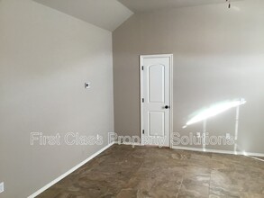 12203 Buckingham Ln in Yukon, OK - Building Photo - Building Photo