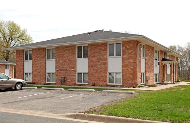 Colonial Apartments