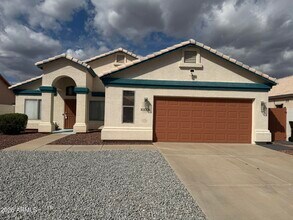 8136 W Laurel Ln in Peoria, AZ - Building Photo - Building Photo