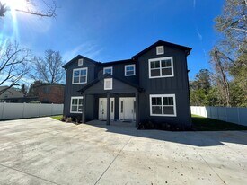 2022 Trimble Rd in Tallahassee, FL - Building Photo