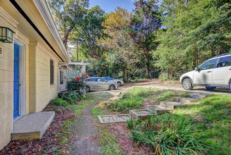 28 Davie Cir in Chapel Hill, NC - Building Photo - Building Photo