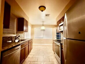 9610 Crail Dr in Spring, TX - Building Photo - Building Photo