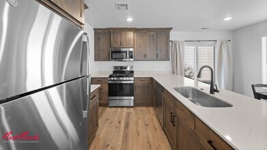 266 N 300 W in Cedar City, UT - Building Photo - Building Photo