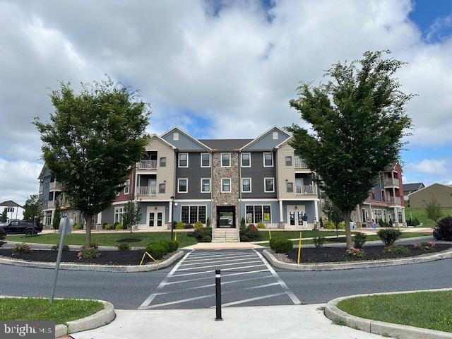 property at 1708 Fairmont Dr