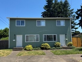 349 SE Chicago St in Albany, OR - Building Photo