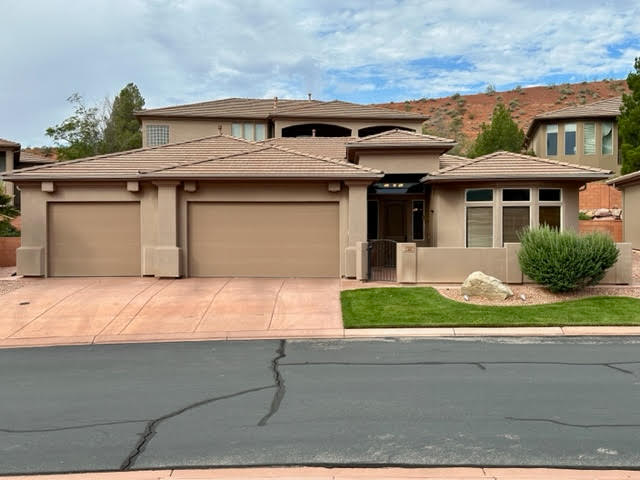 property at 1703 N Cedar Dr